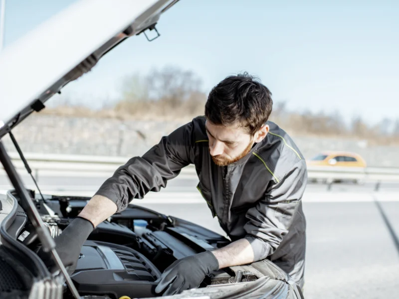 officina-mobile-con-elettrauto-soccorso-stradale